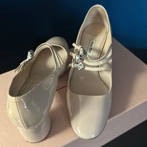 Miu Miu leather pumps